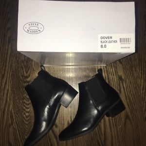 NWT Steve Madden Dover Black Leather Booties